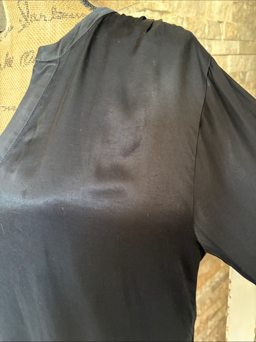 Nation LTE LA black v-neck long sleeve blouse viscose and rayon side slit - Picture 4 of 16